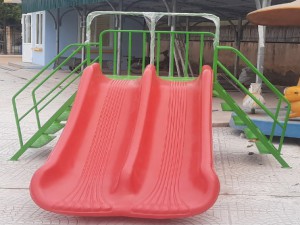 Cầu trượt kép