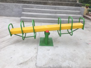 Bập bênh 4 chỗ ngồi